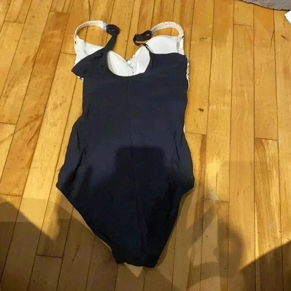 Christina one pièce Swimsuit with knot - Picture 3 of 6